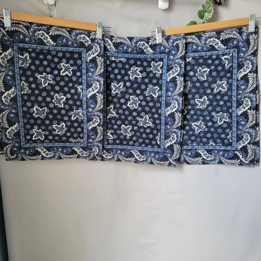 6 Vera Bradley Vintage Blue Coin Leaf Print Quilted Reversible Table Placemats